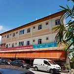 Yew Lian Hotel
